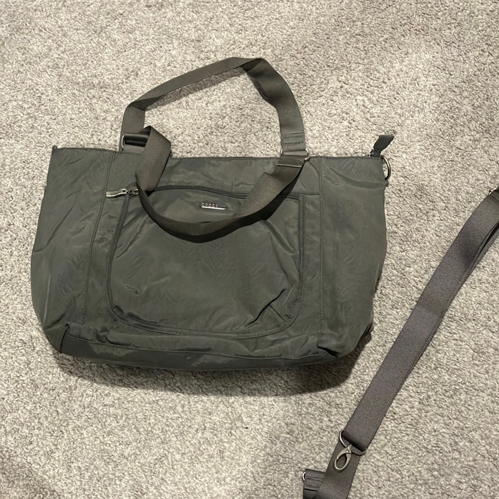 Great Baggallini work bag.